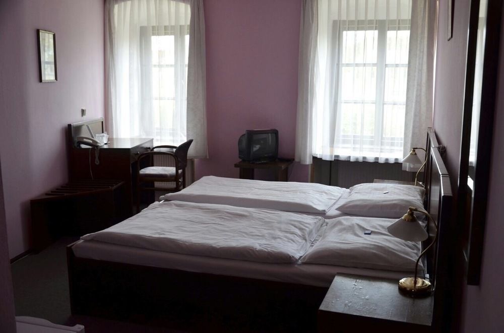 Hotel Celerin Telč Extérieur photo